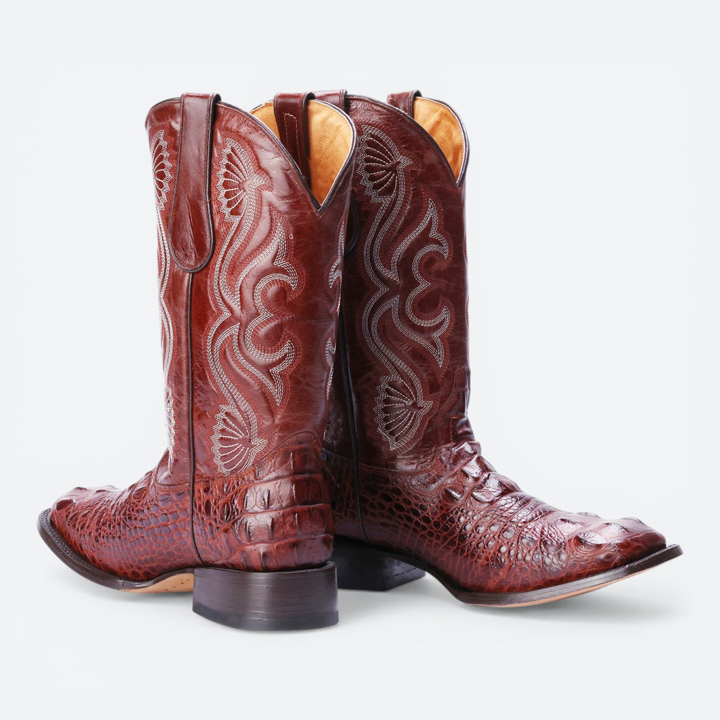 VEARI Buitre Rodeo Western Boots in dark brown genuine hornback leather with intricate white stitching and full leather lining.